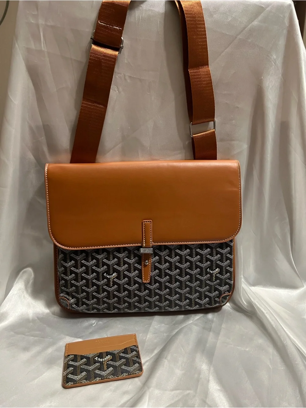 Inspired G-Style Men’s Messenger Bag in Cognac Brown
